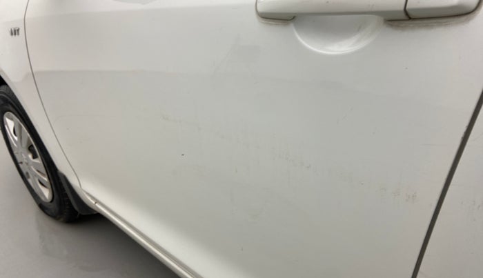 2013 Maruti Swift Dzire VXI, Petrol, Manual, 61,919 km, Front passenger door - Minor scratches