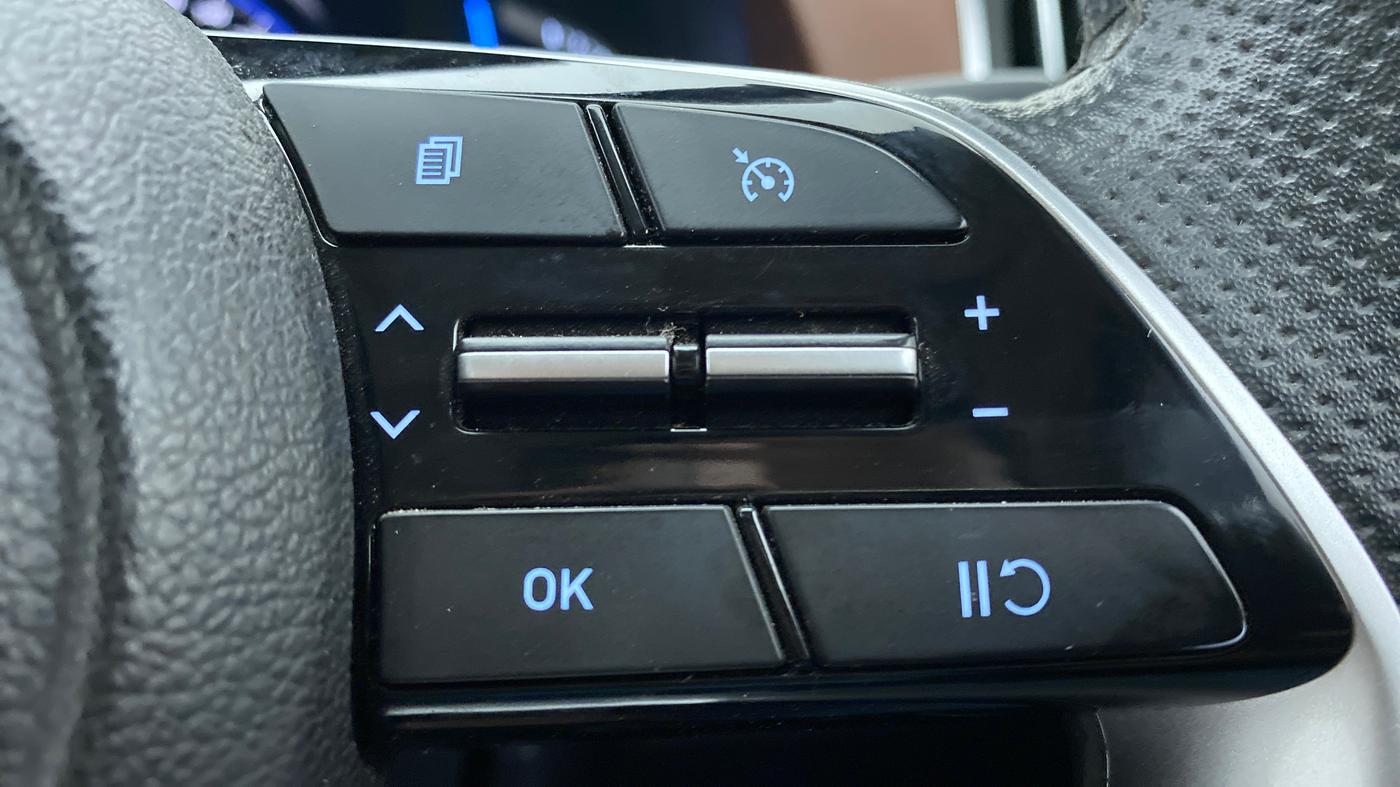 2022 Hyundai ALCAZAR PRESTIGE 2.0 MT 7STR, Petrol, Manual, 9,042 km, Adaptive Cruise Control