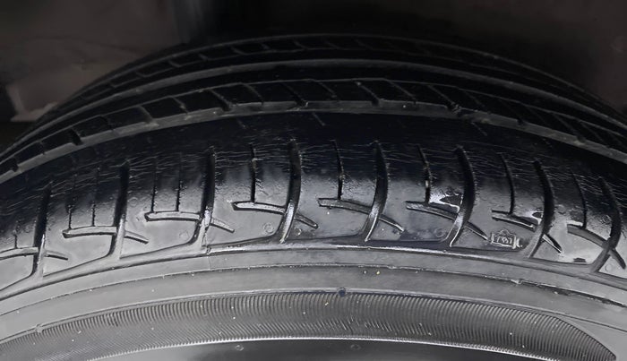 2018 Honda Jazz 1.2 V MT, Petrol, Manual, 44,158 km, Right Rear Tyre Tread