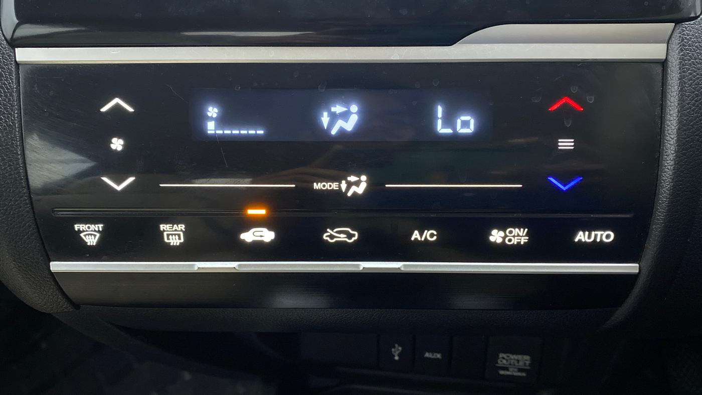 2018 Honda Jazz 1.2 V MT, Petrol, Manual, 44,158 km, Automatic Climate Control