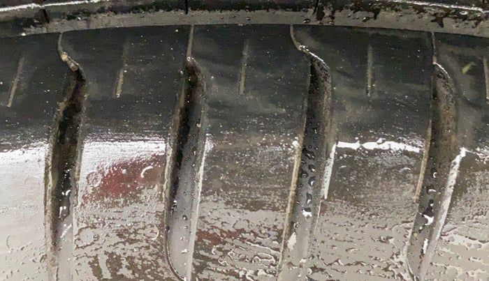 2018 Maruti Swift VXI, Petrol, Manual, 75,660 km, Right Rear Tyre Tread