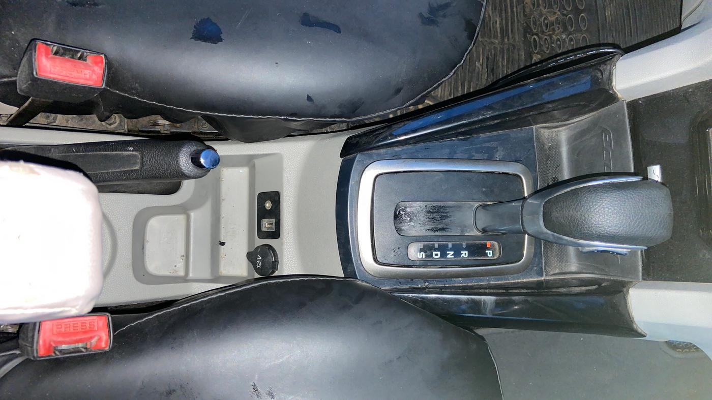 2015 Ford Ecosport TITANIUM 1.5L PETROL AT, Petrol, Automatic, 1,23,430 km, Gear Lever