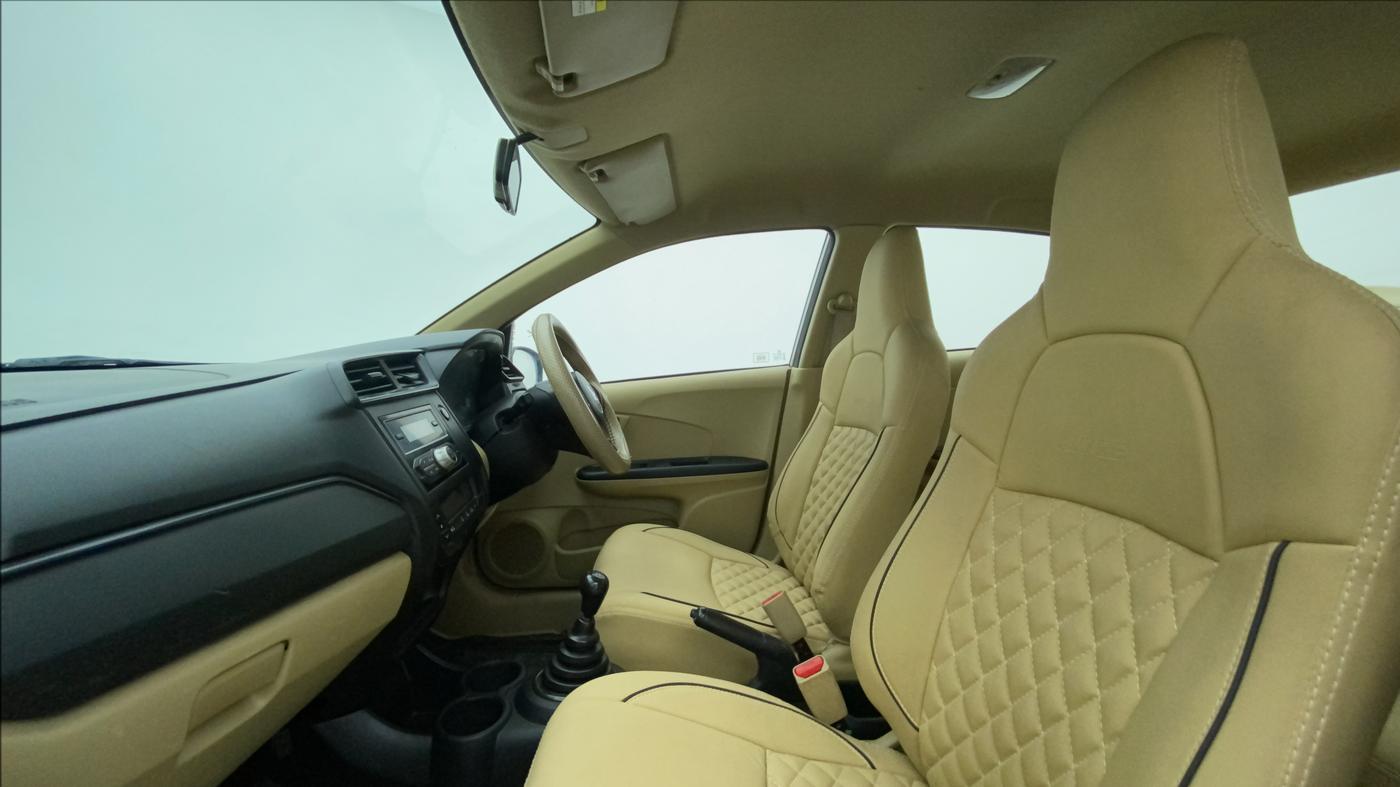 2017 Honda Amaze 1.5L I-DTEC E OPT, Diesel, Manual, 1,25,077 km, Right Side Front Door Cabin