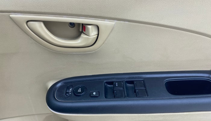 2016 Honda Amaze 1.2L I-VTEC S, Petrol, Manual, 16,362 km, Driver Side Door Panels Control