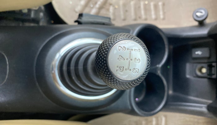 2016 Honda Amaze 1.2L I-VTEC S, Petrol, Manual, 16,362 km, Gear Lever