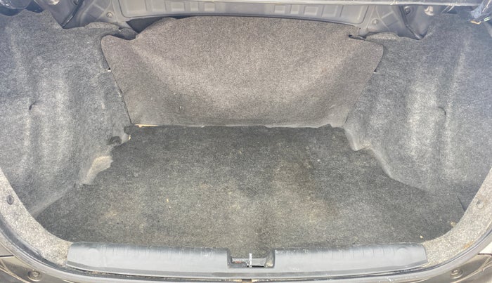 2016 Honda Amaze 1.2L I-VTEC S, Petrol, Manual, 16,362 km, Boot Inside