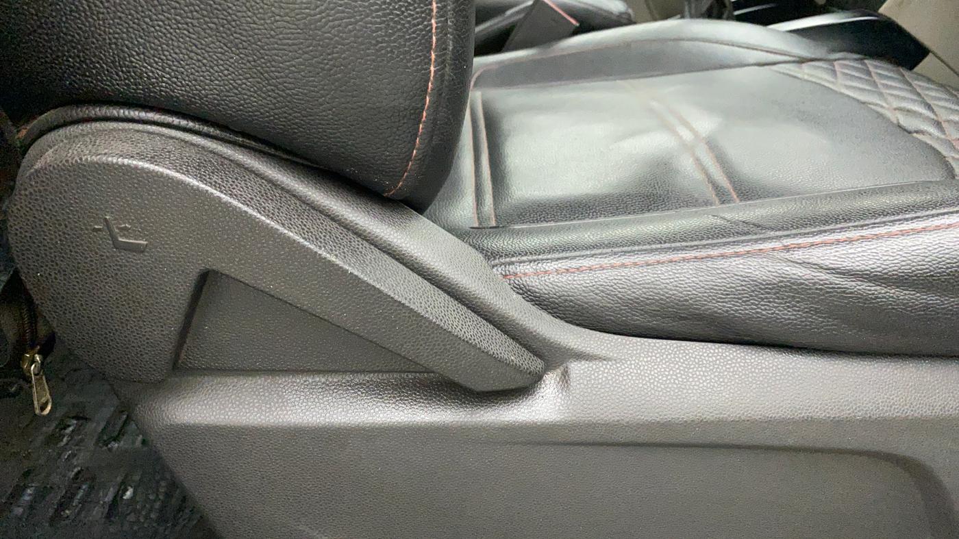 2017 Ford Ecosport AMBIENTE 1.5L DIESEL, Diesel, Manual, 91,888 km, Driver Side Adjustment Panel