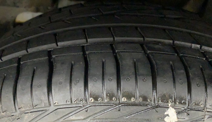 2018 Tata NEXON XMA PETROL, Petrol, Automatic, 32,075 km, Left Front Tyre Tread