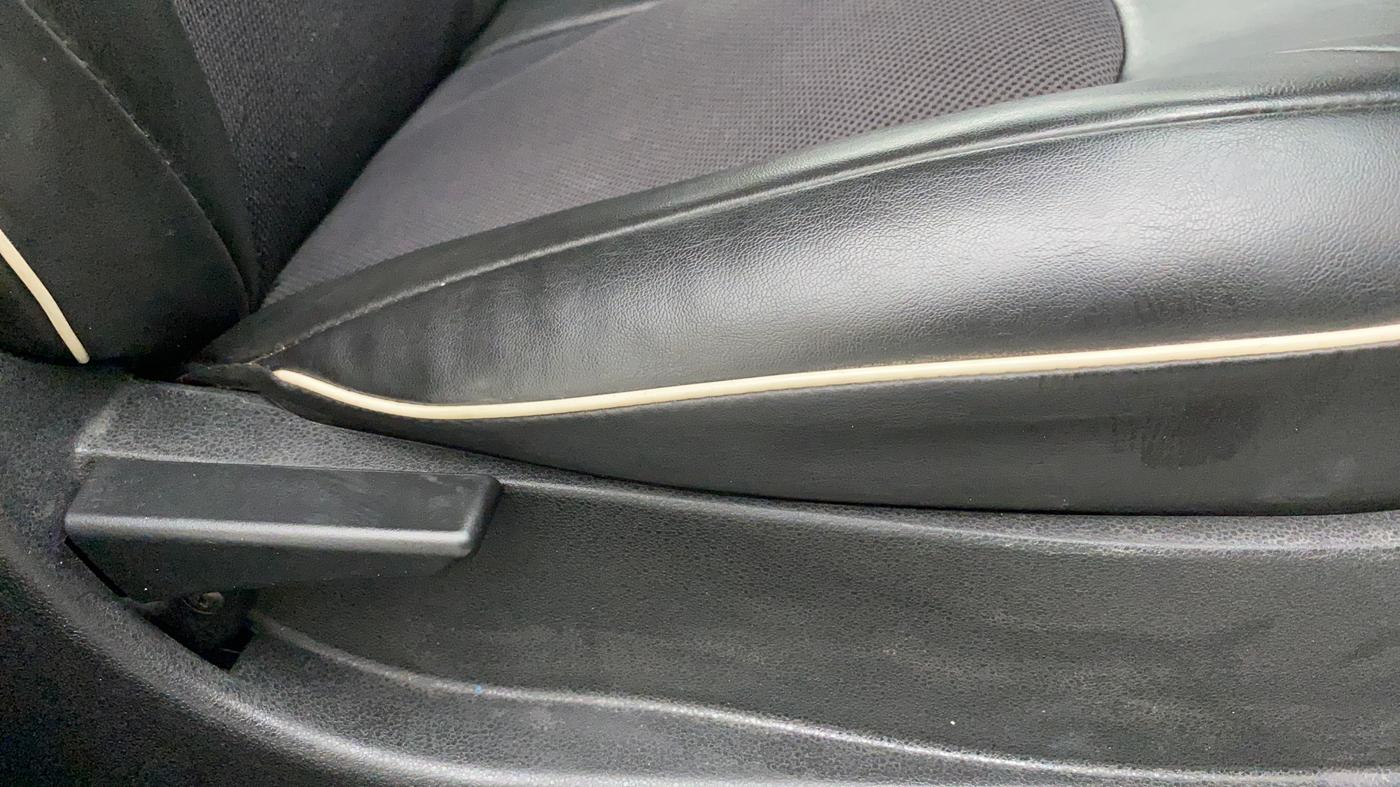 2018 Tata NEXON XMA PETROL, Petrol, Automatic, 32,075 km, Driver Side Adjustment Panel