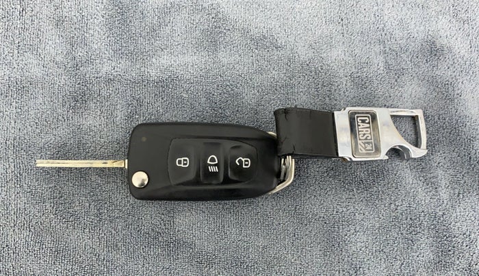 2018 Tata NEXON XMA PETROL, Petrol, Automatic, 32,075 km, Key Close Up