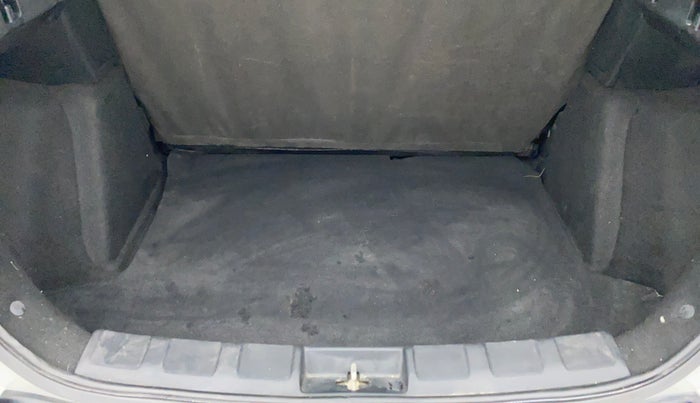 2018 Tata NEXON XMA PETROL, Petrol, Automatic, 32,075 km, Boot Inside