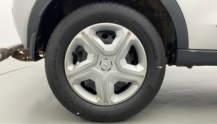 2018 Tata NEXON XMA PETROL, Petrol, Automatic, 32,075 km, Right Rear Wheel