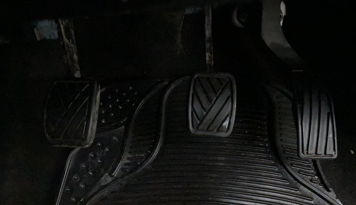 2012 Maruti Swift VXI, Petrol, Manual, 20,264 km, Pedals