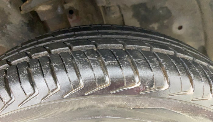 2016 Renault Kwid RXL, Petrol, Manual, 35,006 km, Right Front Tyre Tread