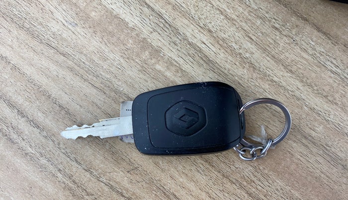 2016 Renault Kwid RXL, Petrol, Manual, 35,006 km, Key Close Up