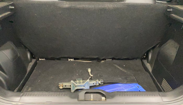 2021 Maruti Swift LXI, Petrol, Manual, 50,855 km, Boot Inside