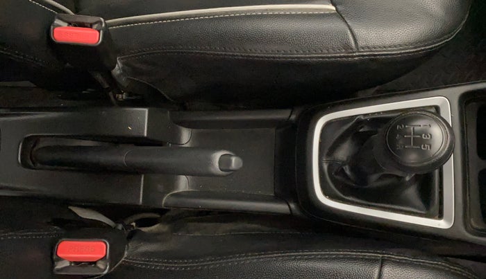 2021 Maruti Swift LXI, Petrol, Manual, 50,855 km, Gear Lever