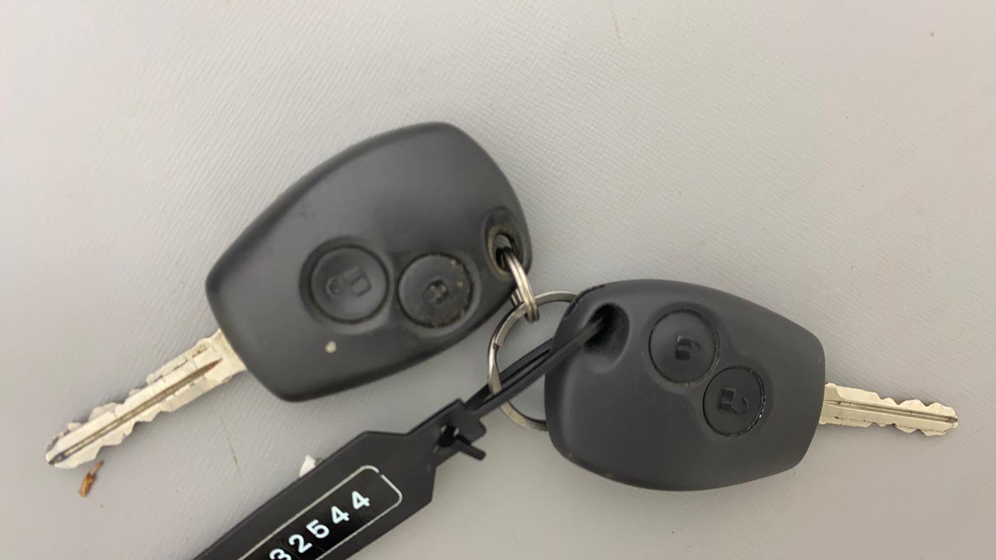 2019 Nissan Kicks XL 1.5, Petrol, Manual, 75,945 km, Key Close Up
