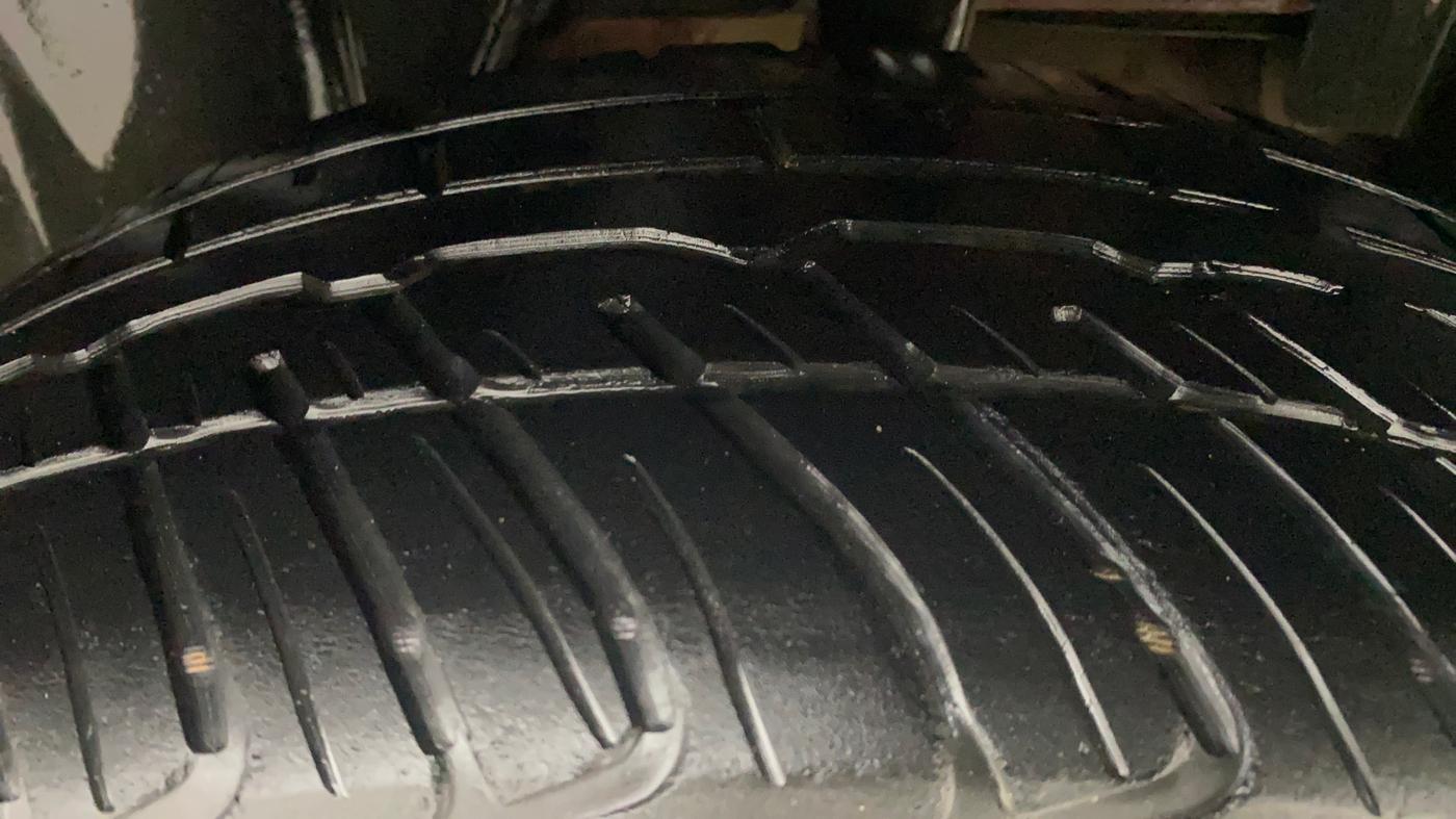 2019 Nissan Kicks XL 1.5, Petrol, Manual, 75,945 km, Left Rear Tyre Tread