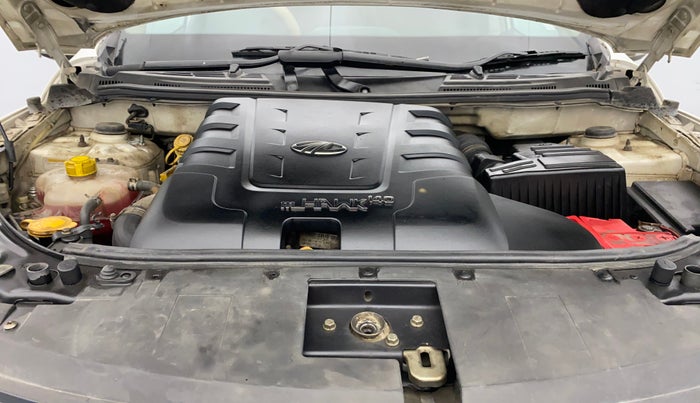 2017 Mahindra XUV500 W6, Diesel, Manual, 99,718 km, Engine View