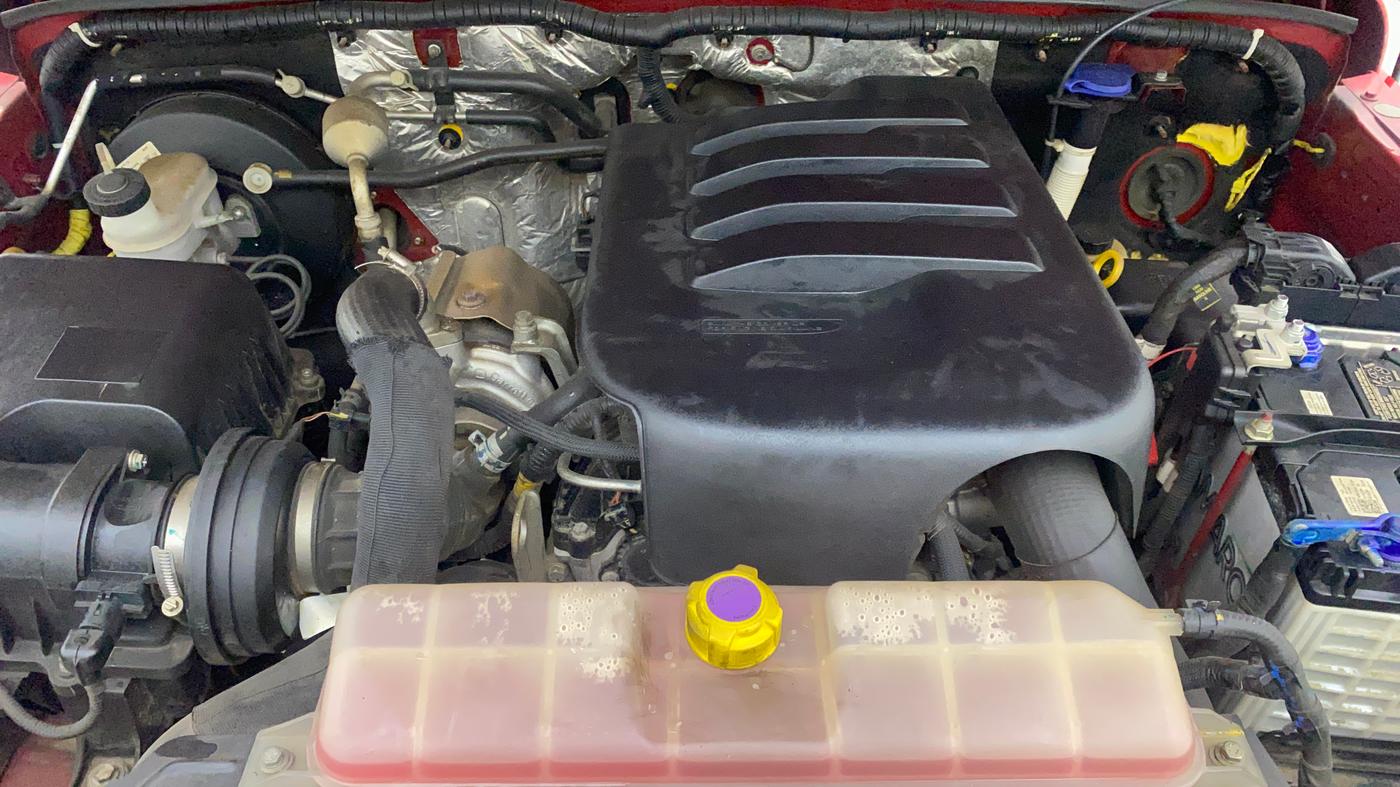 2021 Mahindra Thar LX  P 4WD AT CONVERTIBLE, Petrol, Automatic, 40,573 km, Engine View