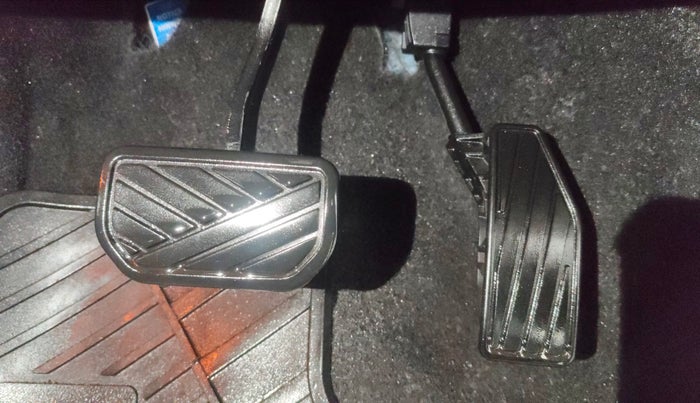 2021 Maruti Baleno ZETA CVT PETROL 1.2, Petrol, Automatic, 49,890 km, Pedals