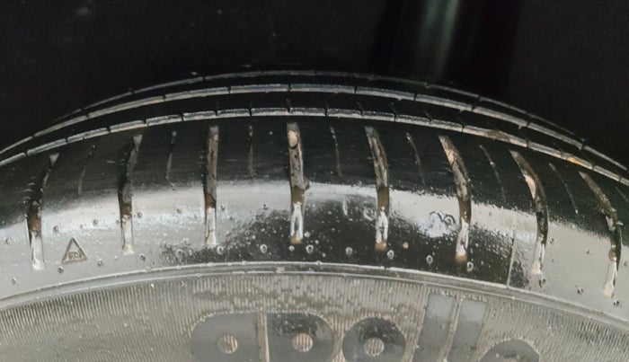 2021 Maruti Baleno ZETA CVT PETROL 1.2, Petrol, Automatic, 49,890 km, Left Rear Tyre Tread