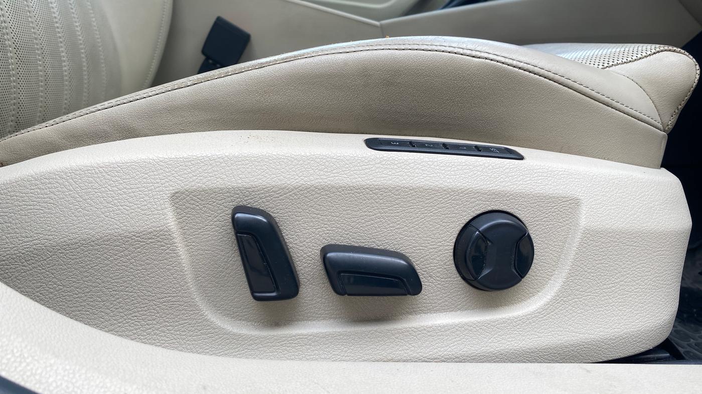 2018 Skoda Superb L&K 1.8 TSI AT, Petrol, Automatic, 86,785 km, Driver Side Adjustment Panel