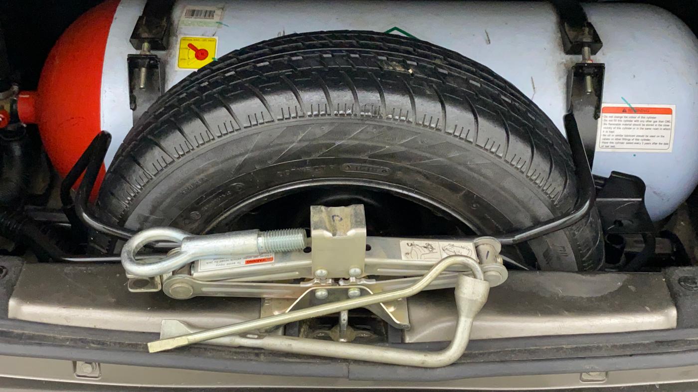 2019 Maruti New Wagon-R LXI CNG 1.0, CNG, Manual, 42,263 km, Spare Tyre