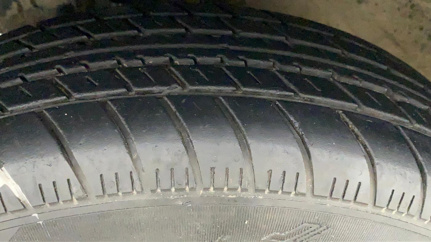 2019 Maruti New Wagon-R LXI CNG 1.0, CNG, Manual, 42,263 km, Left Front Tyre Tread