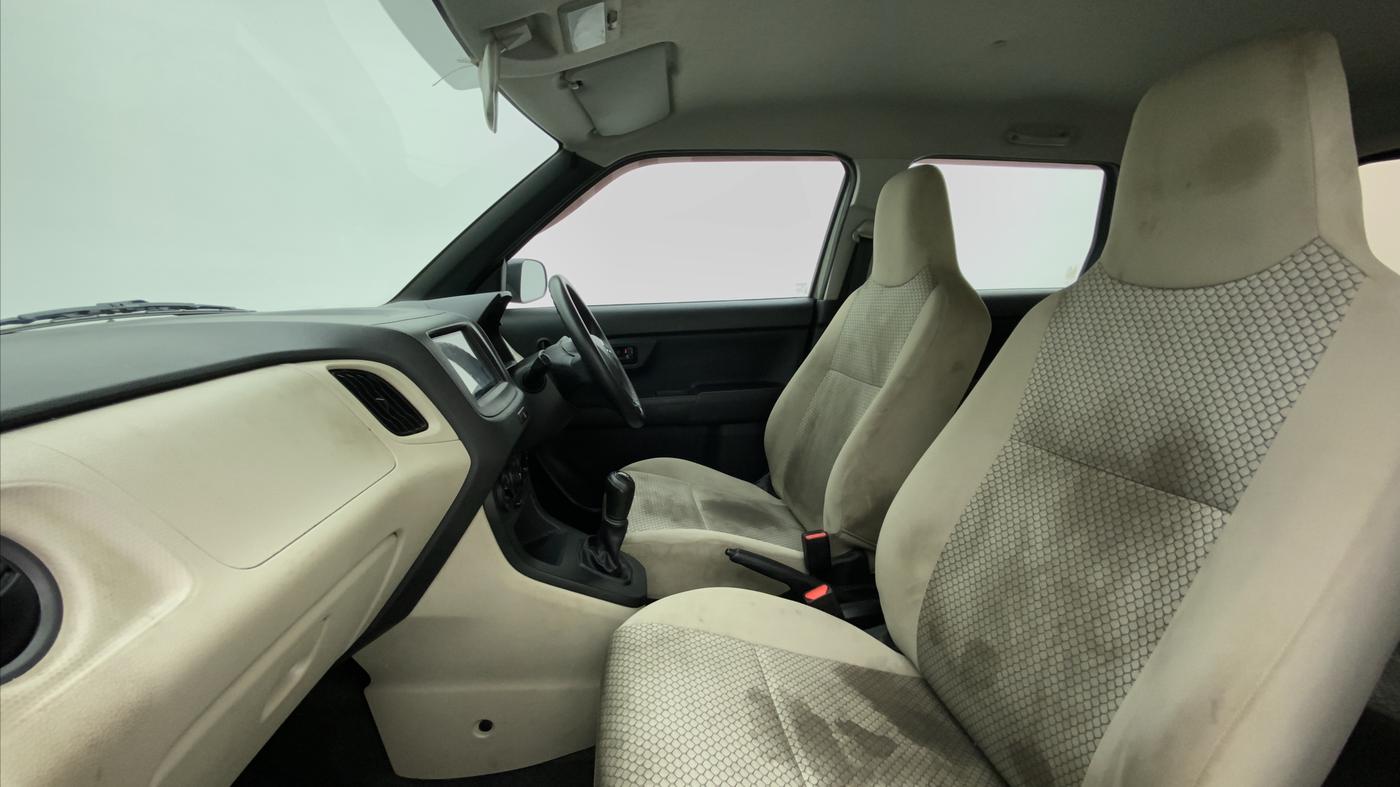 2019 Maruti New Wagon-R LXI CNG 1.0, CNG, Manual, 42,263 km, Right Side Front Door Cabin