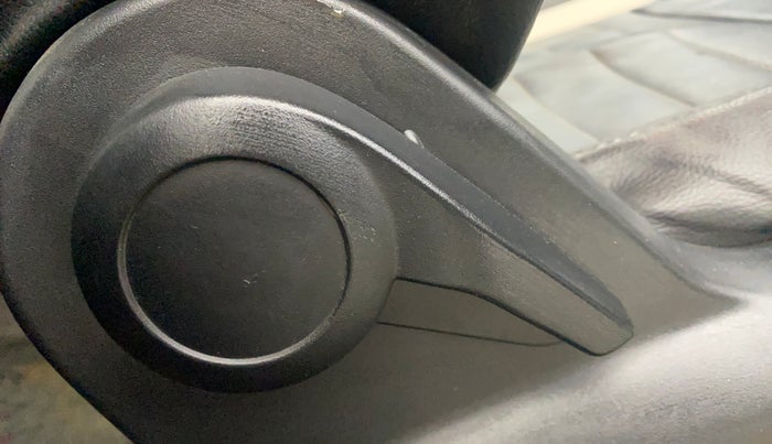 2023 Tata PUNCH PURE MT, Petrol, Manual, 20,523 km, Driver Side Adjustment Panel