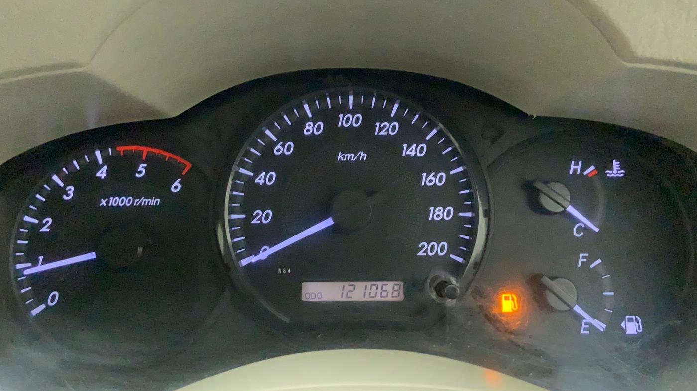 2013 Toyota Innova 2.5 GX 7 STR BS IV, Diesel, Manual, 1,21,826 km, Odometer Image