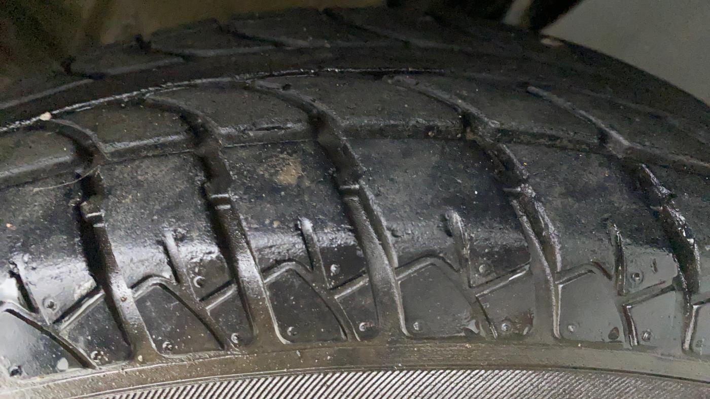 2018 Maruti Wagon R 1.0 LXI CNG, CNG, Manual, 17,078 km, Left Rear Tyre Tread