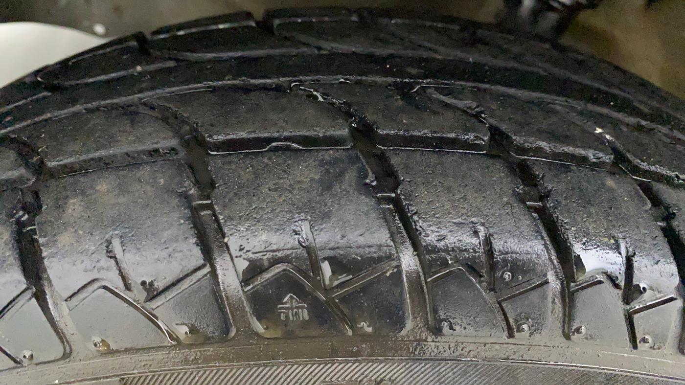 2018 Maruti Wagon R 1.0 LXI CNG, CNG, Manual, 17,078 km, Right Front Tyre Tread