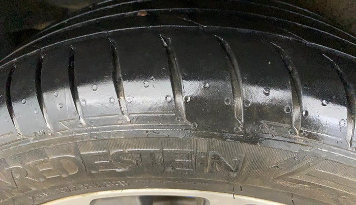 2021 Maruti Ciaz ALPHA 1.5 SHVS PETROL, Petrol, Manual, 69,648 km, Right Rear Tyre Tread