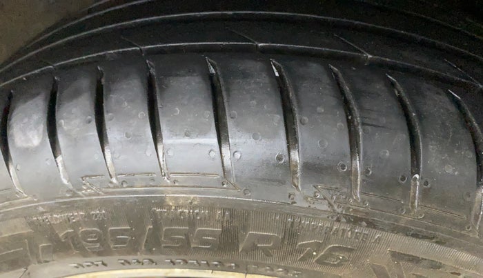 2021 Maruti Ciaz ALPHA 1.5 SHVS PETROL, Petrol, Manual, 69,648 km, Left Rear Tyre Tread