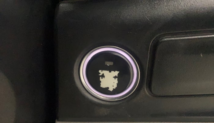 2020 Tata ALTROZ XZ PETROL, Petrol, Manual, 99,716 km, Keyless Start/ Stop Button