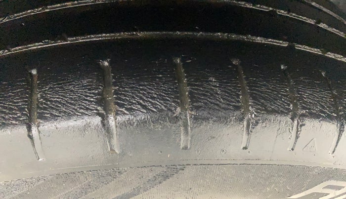 2020 Tata ALTROZ XZ PETROL, Petrol, Manual, 99,716 km, Left Rear Tyre Tread