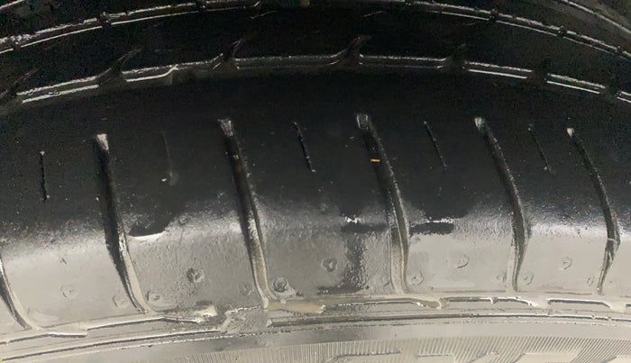 2020 MG HECTOR SHARP HYBRID 1.5 PETROL, Petrol, Manual, 38,345 km, Right Rear Tyre Tread