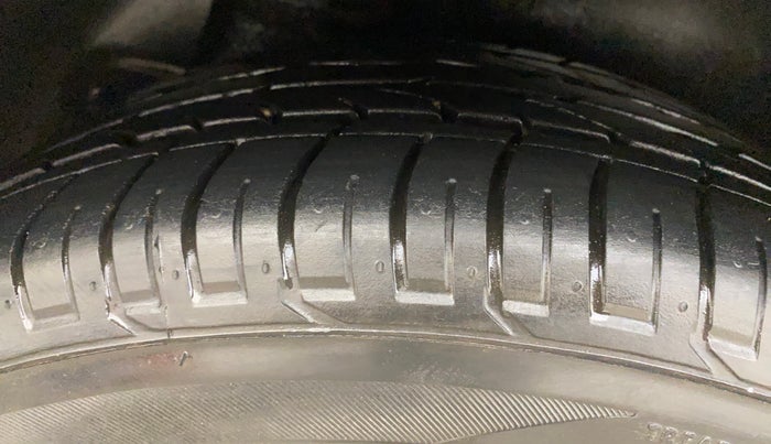 2018 Hyundai Creta SX AT 1.6 PETROL, Petrol, Automatic, 36,333 km, Right Rear Tyre Tread