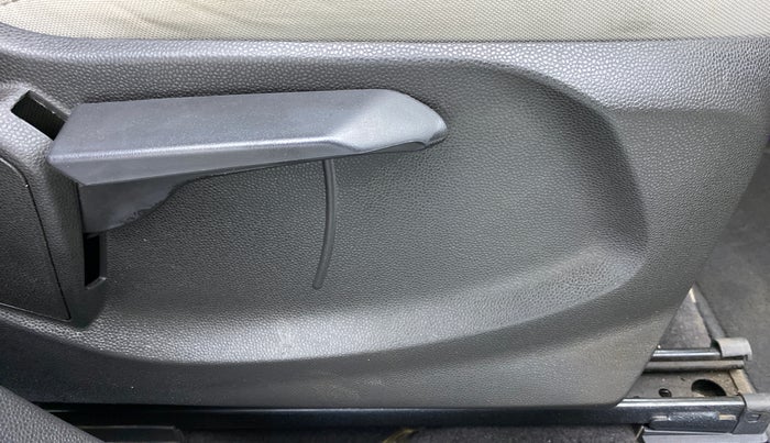 2013 Ford Ecosport 1.5 TITANIUM TI VCT, Petrol, Manual, 51,238 km, Driver Side Adjustment Panel