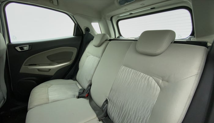 2013 Ford Ecosport 1.5 TITANIUM TI VCT, Petrol, Manual, 51,238 km, Right Side Door Cabin View