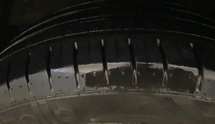 2021 Toyota Glanza G, Petrol, Manual, 65,629 km, Left Front Tyre Tread