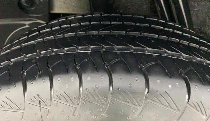 2019 Renault Duster RXS OPT CVT, Petrol, Automatic, 34,939 km, Right Rear Tyre Tread