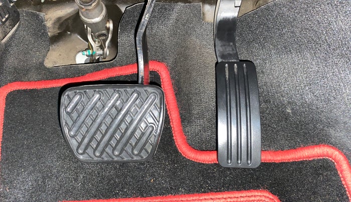 2019 Renault Duster RXS OPT CVT, Petrol, Automatic, 34,939 km, Pedals
