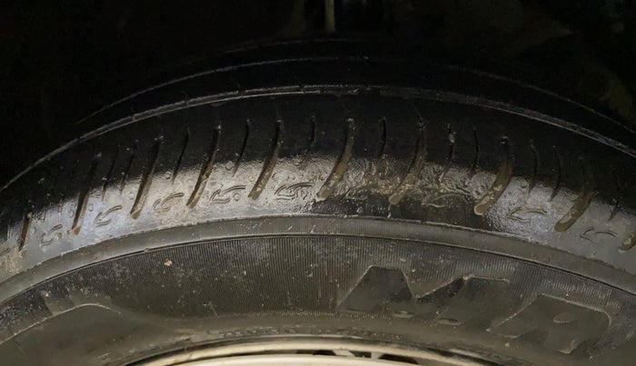 2020 Maruti Baleno SIGMA PETROL 1.2, Petrol, Manual, 36,146 km, Right Front Tyre Tread