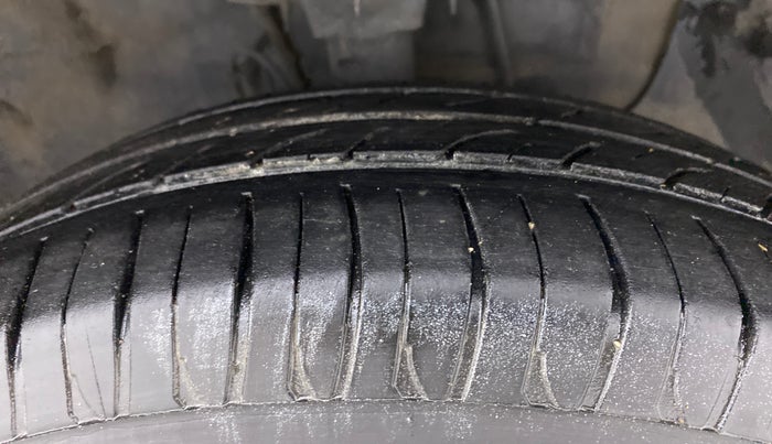 2016 Hyundai Elite i20 SPORTZ 1.2, Petrol, Manual, 88,048 km, Right Front Tyre Tread