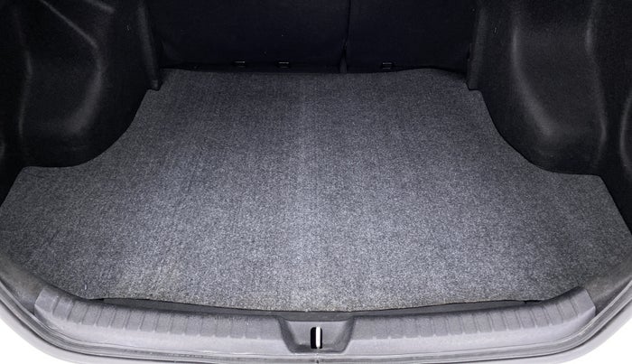 2020 Toyota YARIS V MT, Petrol, Manual, Boot Inside