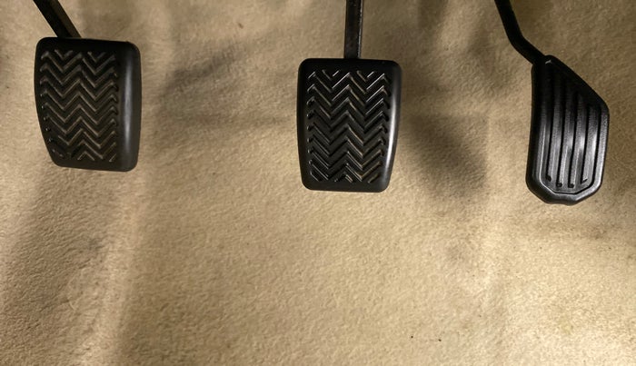 2020 Toyota YARIS V MT, Petrol, Manual, Pedals